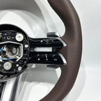 Volante de fibra de carbono AMG piel marrón Mercedes-Benz - detalle